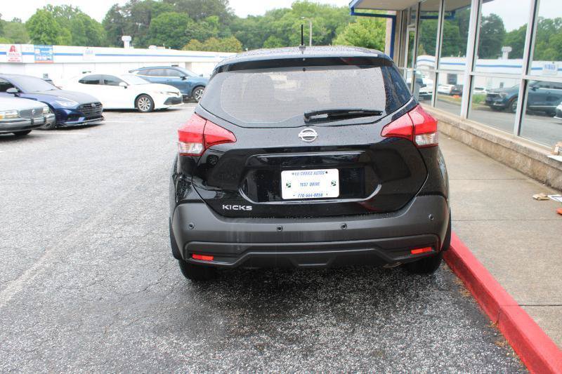 Used 2020 Nissan Kicks S FWD image 5