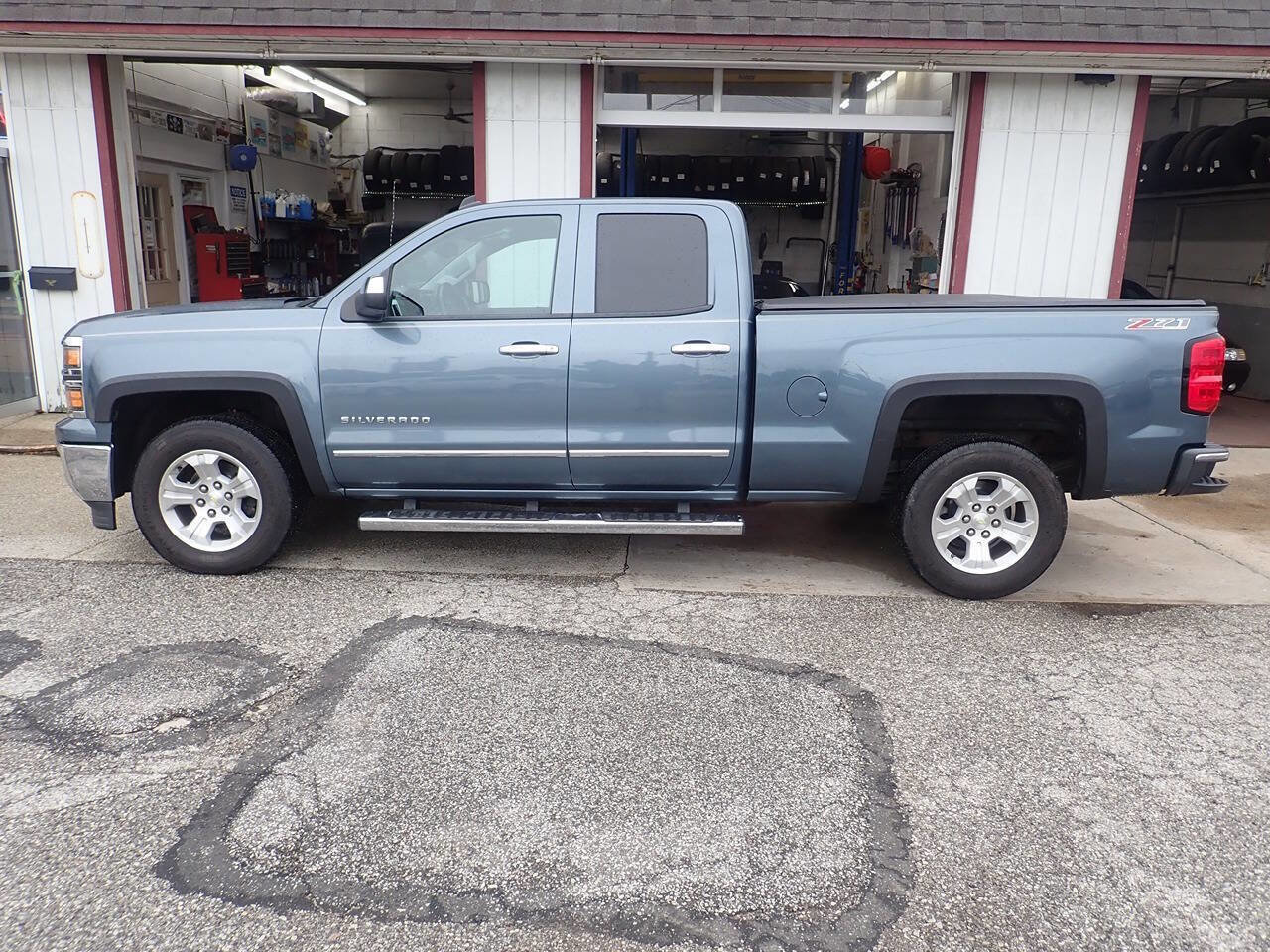 Used 2014 Chevrolet Silverado 1500 LTZ Z71 w/ LTZ Plus Package image 19