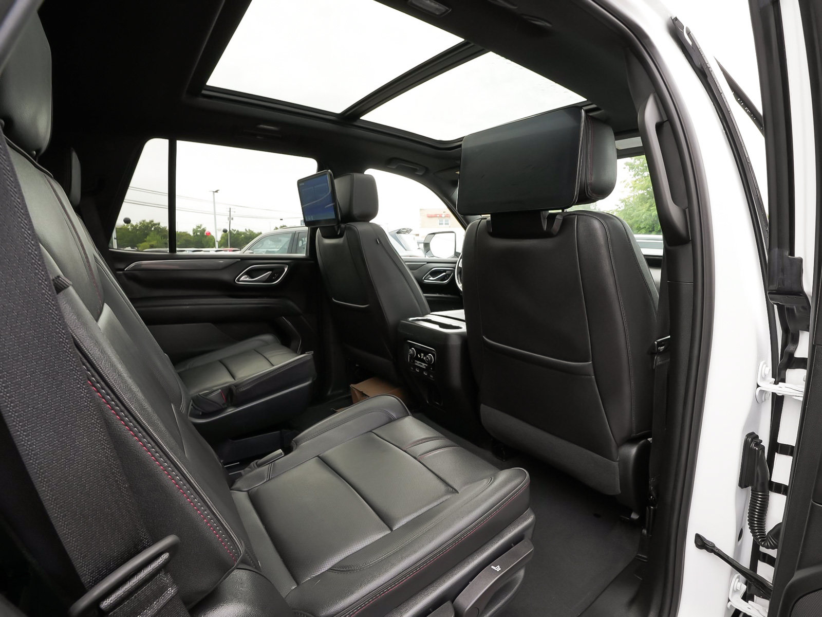 Used 2023 Chevrolet Tahoe RST w/ Luxury Package AWD/4WD image 48