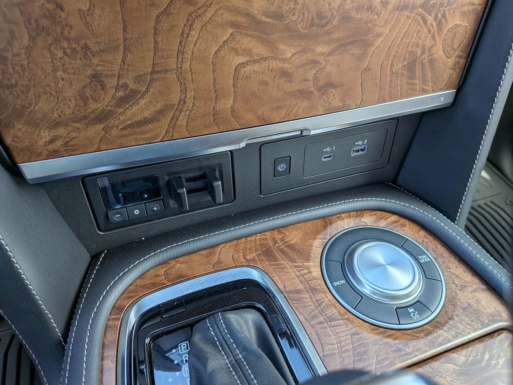 Certified 2024 Nissan Armada SL w/ Cargo Package RWD image 32