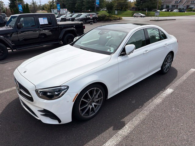 Used 2021 Mercedes-Benz E 350 4MATIC Sedan image 3