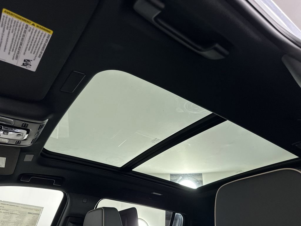 New 2026 Chevrolet Suburban Premier image 19