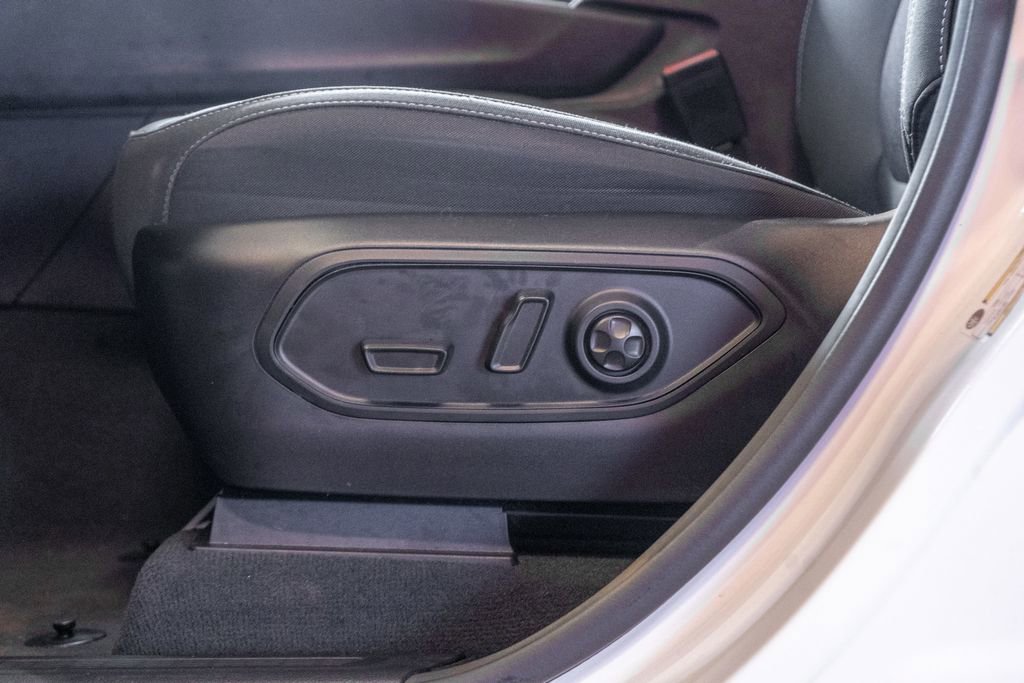 Used 2023 Jeep Grand Cherokee Laredo w/ Luxury Tech Group I image 20