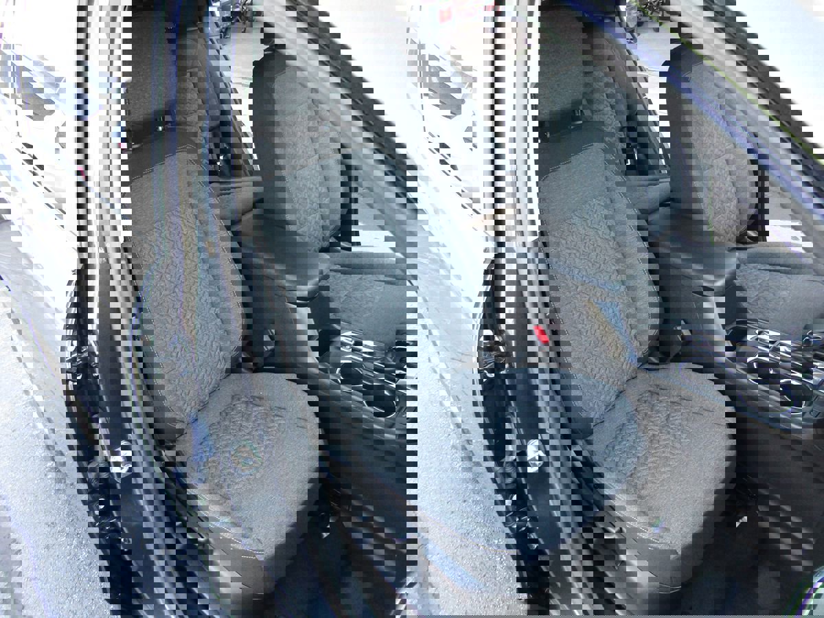 Used 2023 Chevrolet Equinox LT image 33