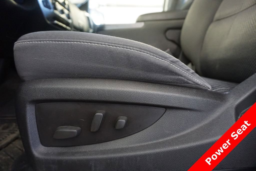 Used 2015 Chevrolet Silverado 1500 LT w/ LT Convenience Package image 6