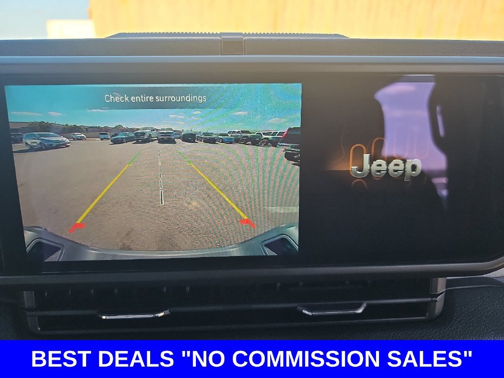 Used 2025 Jeep Gladiator Sport AWD/4WD image 22
