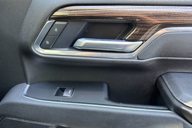 Used 2025 Chevrolet Silverado 2500 LT w/ Convenience Package image 21