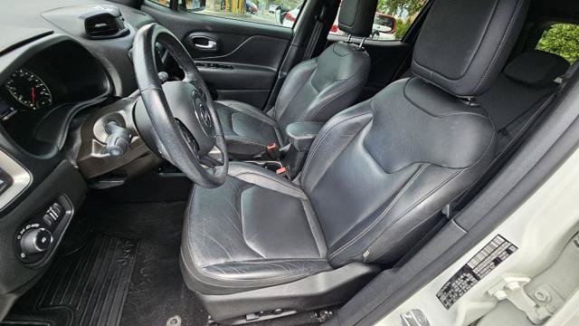 Used 2020 Jeep Renegade Altitude AWD/4WD image 13