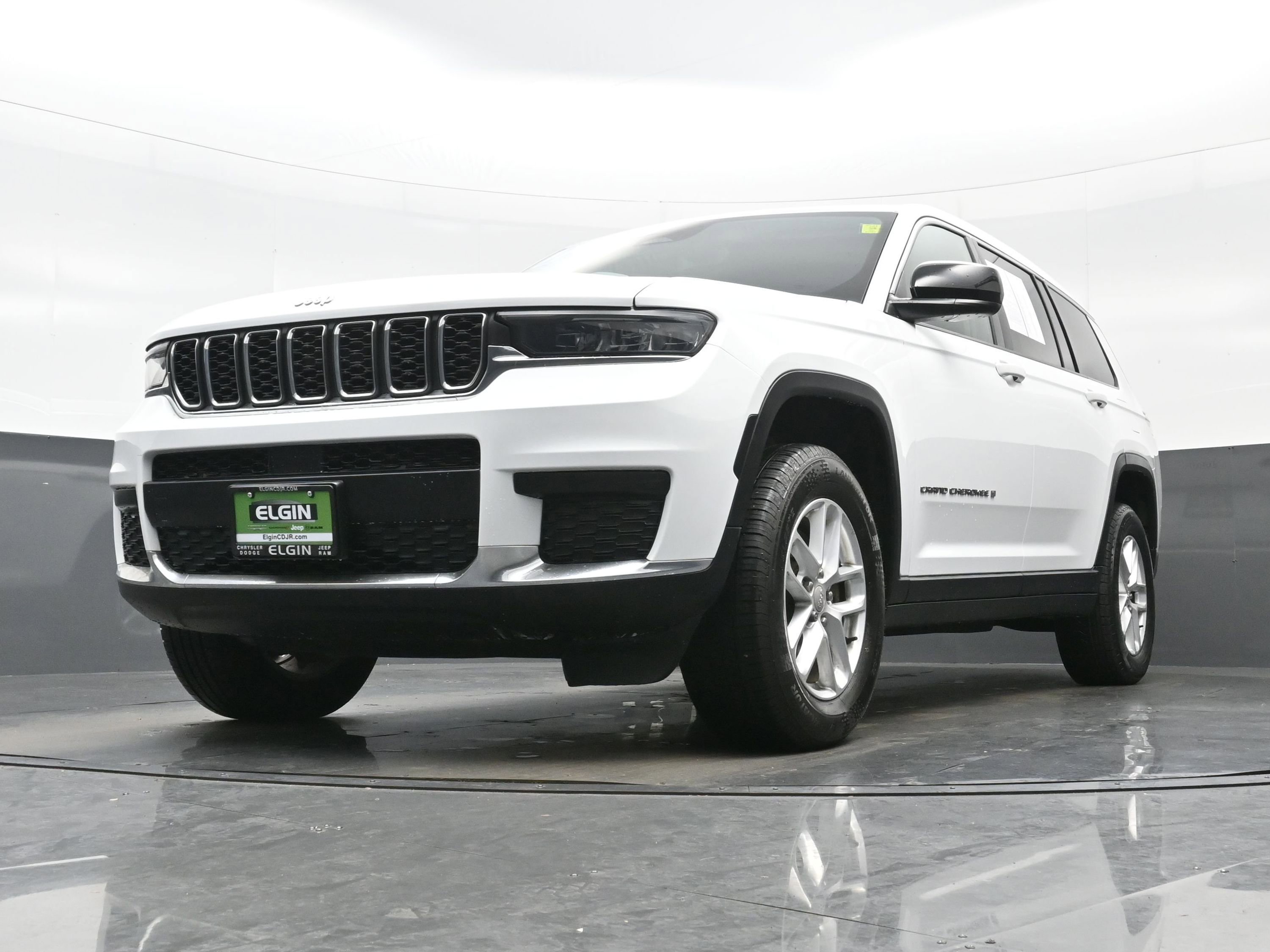 Used 2022 Jeep Grand Cherokee L Laredo w/ Luxury Tech Group I AWD/4WD image 25