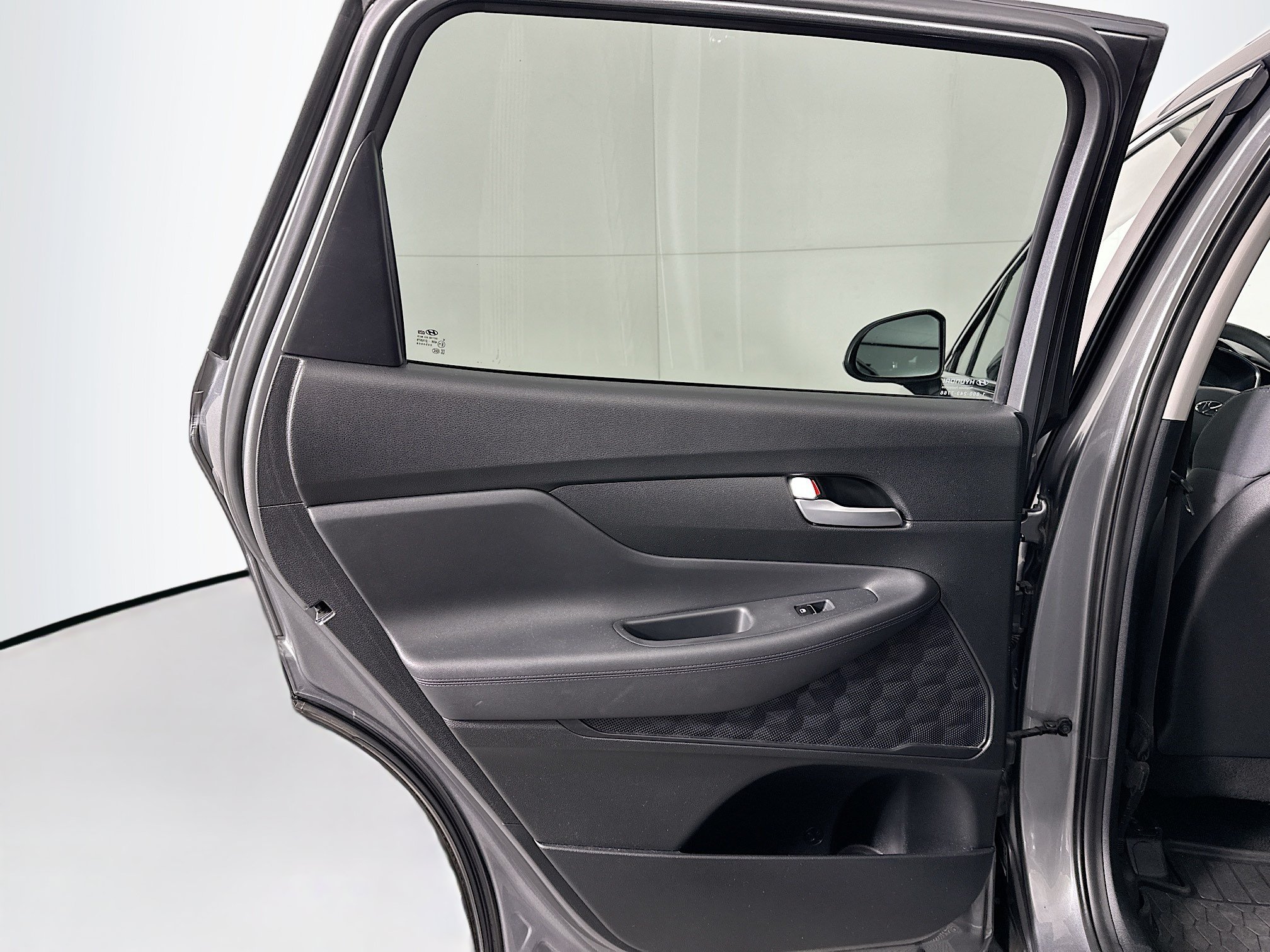 Used 2019 Hyundai Santa Fe SE FWD image 25