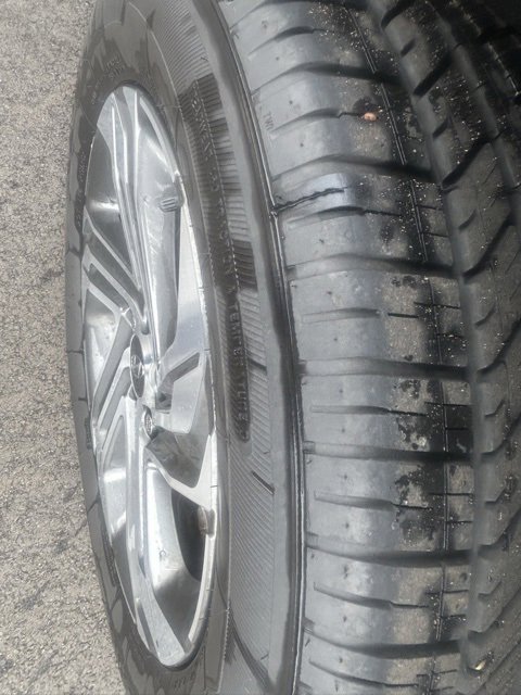 Used 2022 Hyundai Santa Fe SE w/ Cargo Package image 6