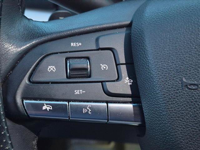 Used 2021 Cadillac XT4 Premium Luxury w/ Driver Awareness Package FWD image 9