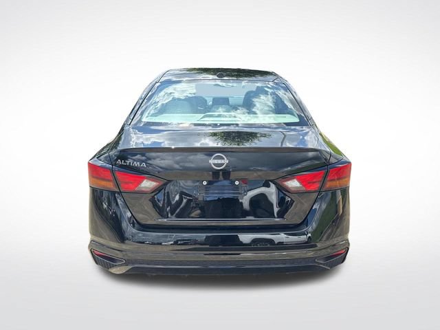 Used 2025 Nissan Altima 2.5 SV FWD image 9