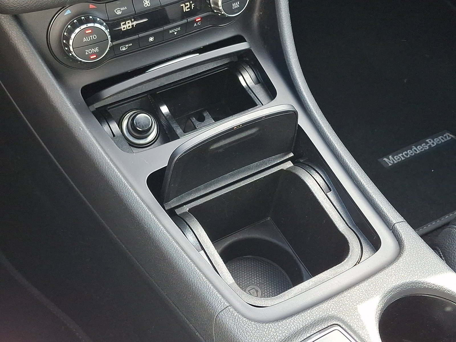 Used 2015 Mercedes-Benz CLA 250 image 28