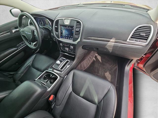Used 2018 Chrysler 300 Touring L RWD image 24