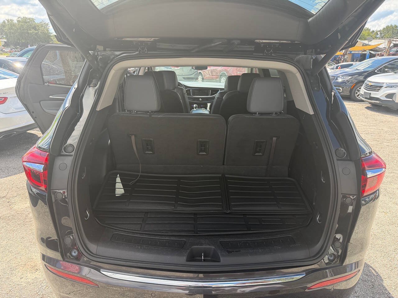 Used 2020 Buick Enclave Essence FWD image 15