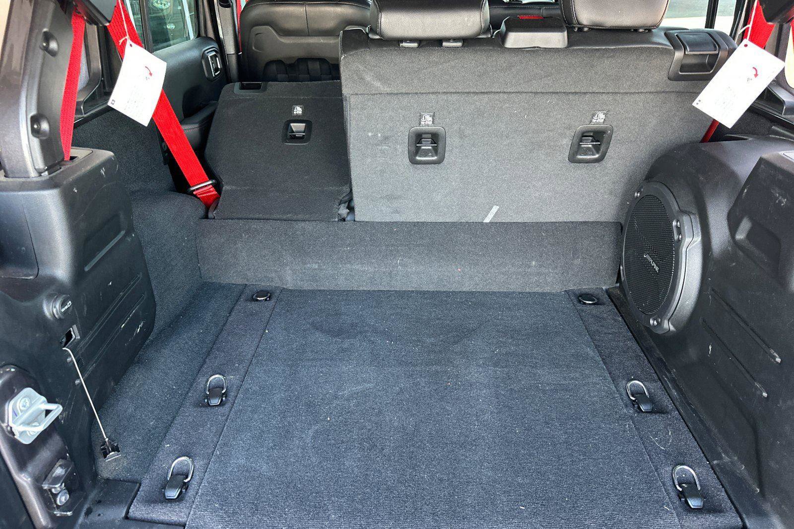 Used 2023 Jeep Wrangler Unlimited Rubicon 4xe image 12