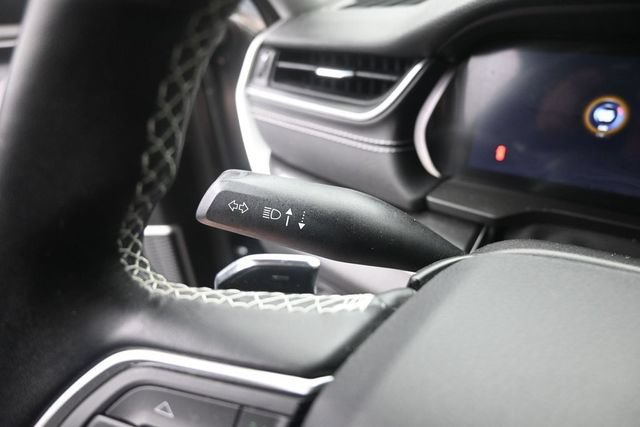 Used 2022 Jeep Grand Cherokee L Laredo w/ Luxury Tech Group I AWD/4WD image 23