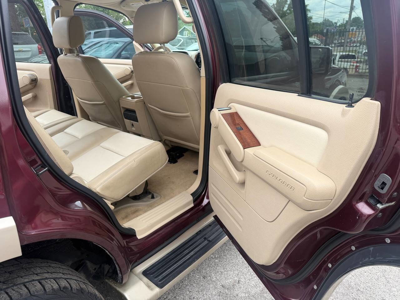 Used 2006 Ford Explorer Eddie Bauer RWD image 17