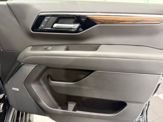 New 2026 Chevrolet Suburban High Country AWD/4WD image 25