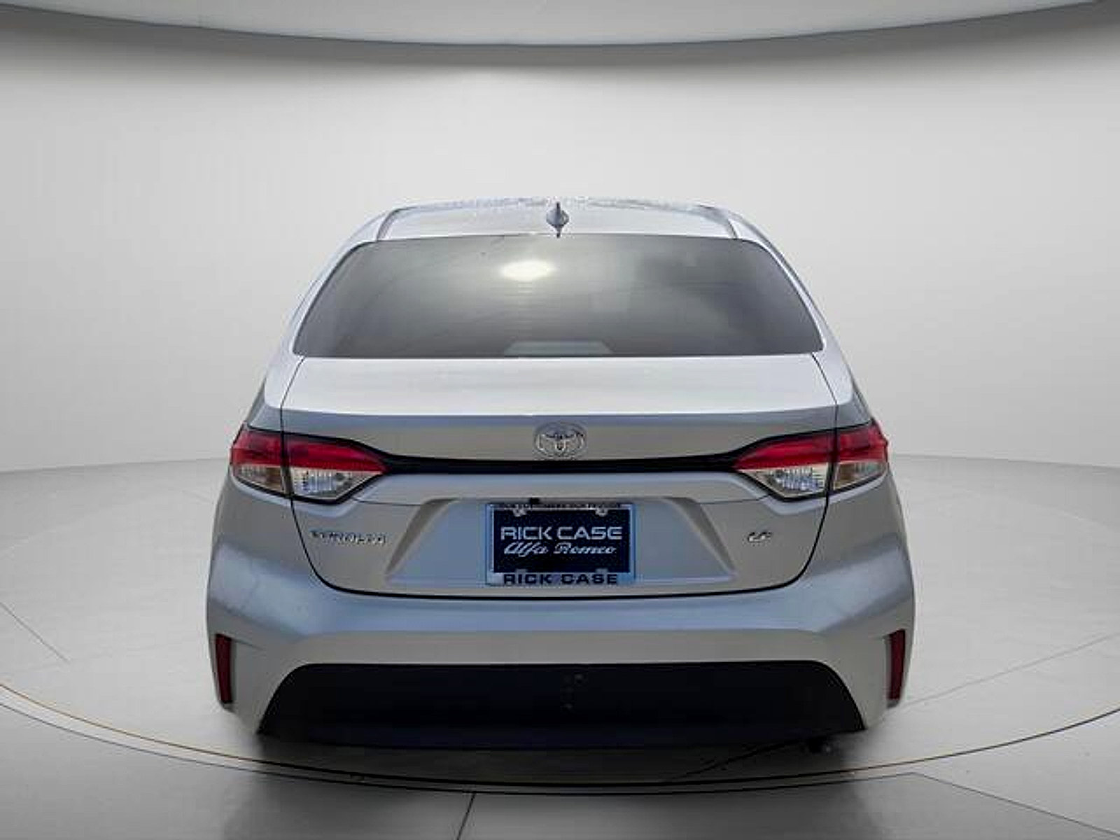 Used 2026 Toyota Corolla LE FWD image 6