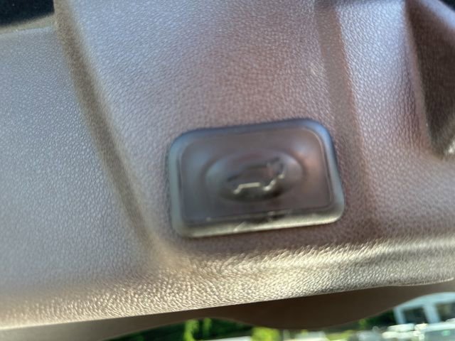 Used 2015 Buick Enclave Leather AWD/4WD image 16