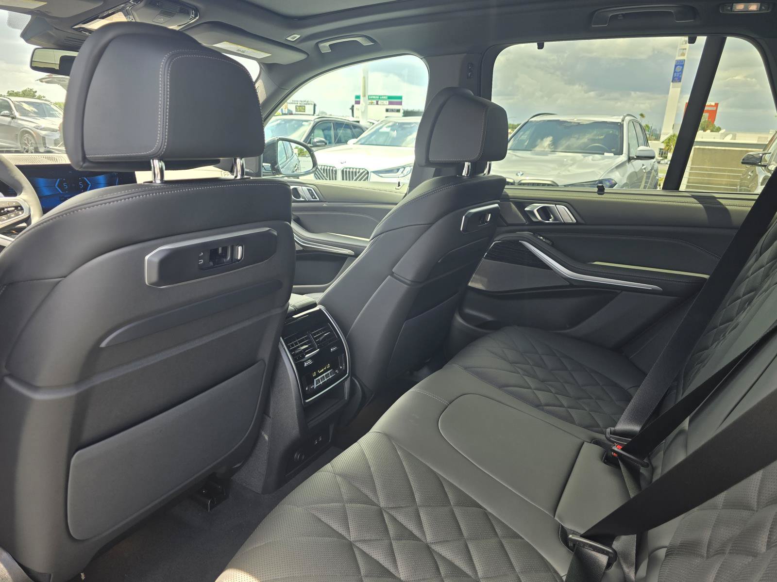 New 2026 BMW X5 xDrive40i w/ Executive Package AWD/4WD image 11