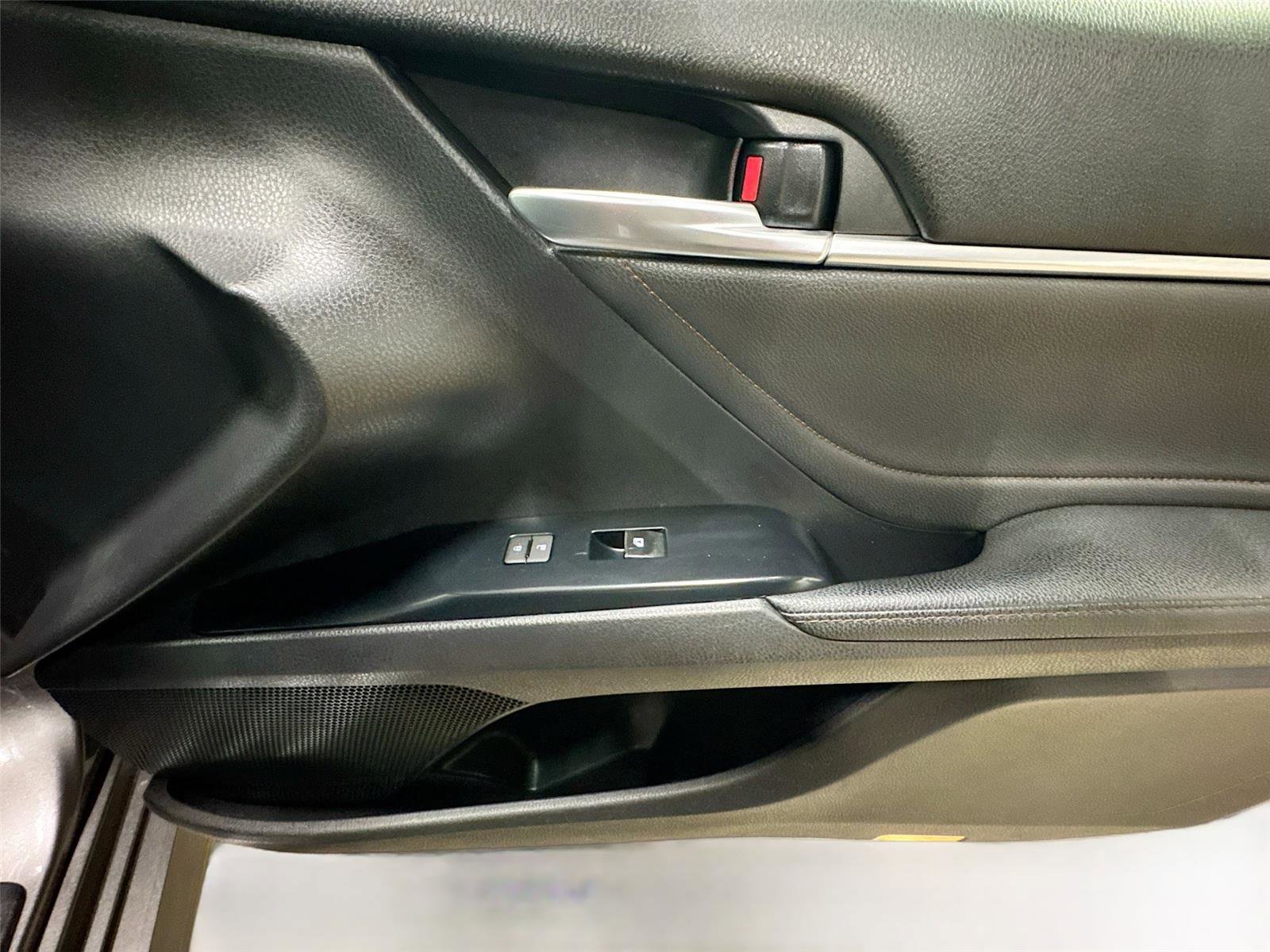 Used 2018 Toyota Camry XLE w/ Audio Package image 28