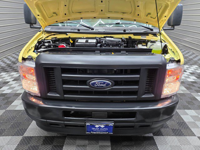Used 2022 Ford E-450 and Econoline 450 Super Duty RWD image 39