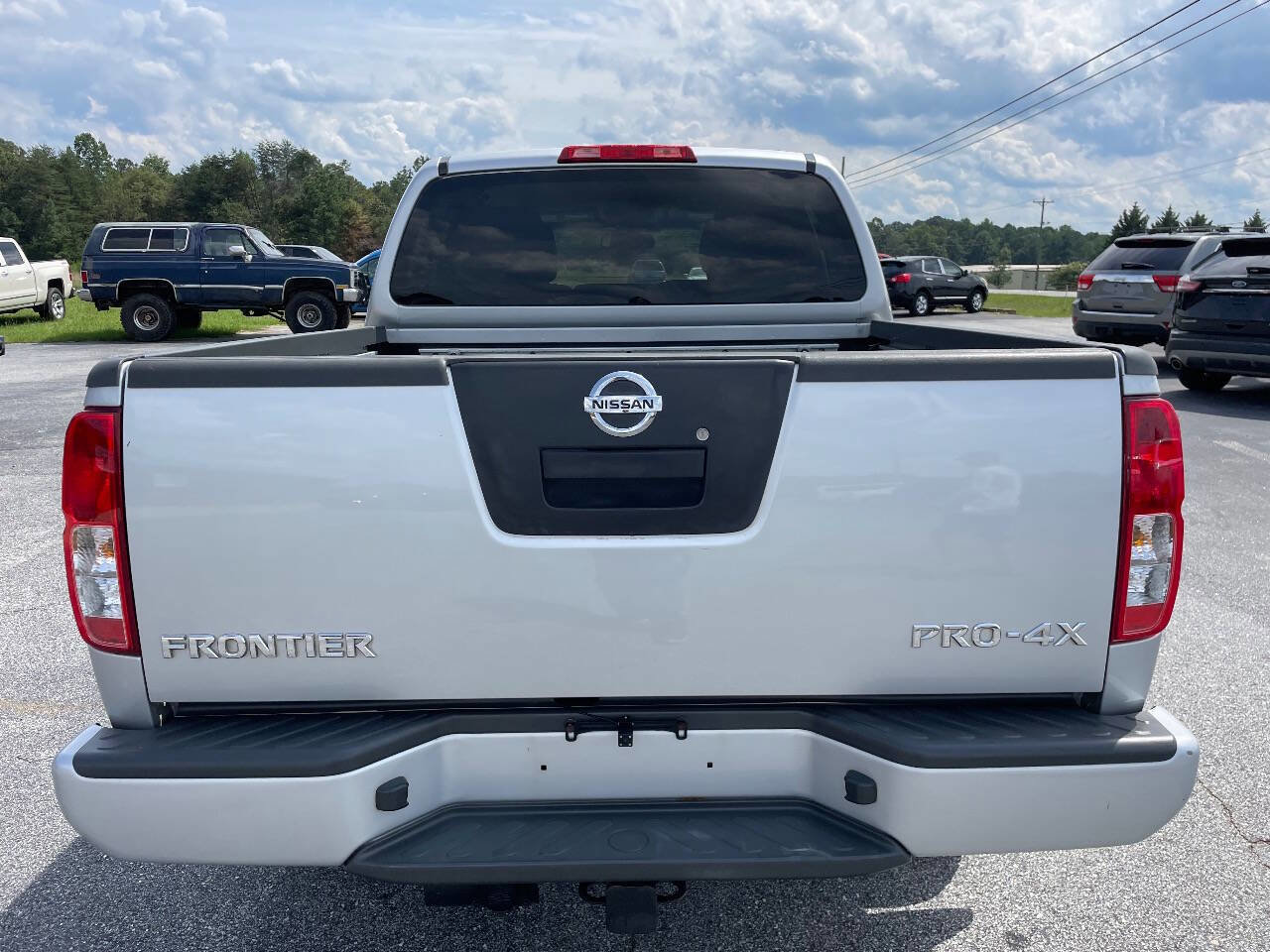 Used 2012 Nissan Frontier PRO-4X image 4