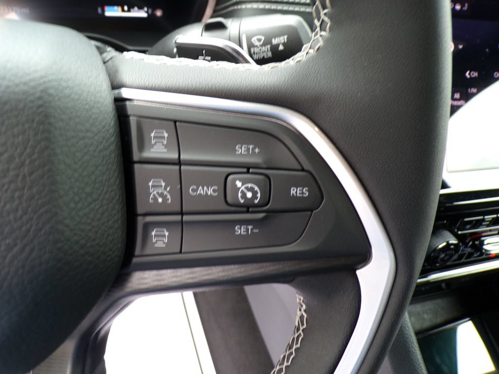 Used 2024 Jeep Grand Cherokee Altitude AWD/4WD image 29