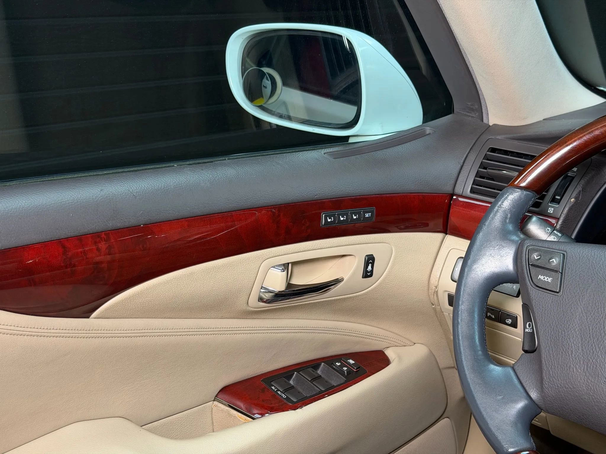 Used 2009 Lexus LS 460 AWD w/ Comfort Seating Pkg image 27