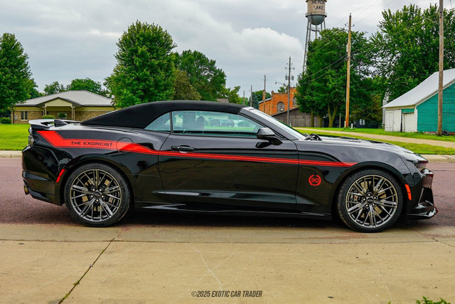 Used 2022 Chevrolet Camaro ZL1 RWD image 9