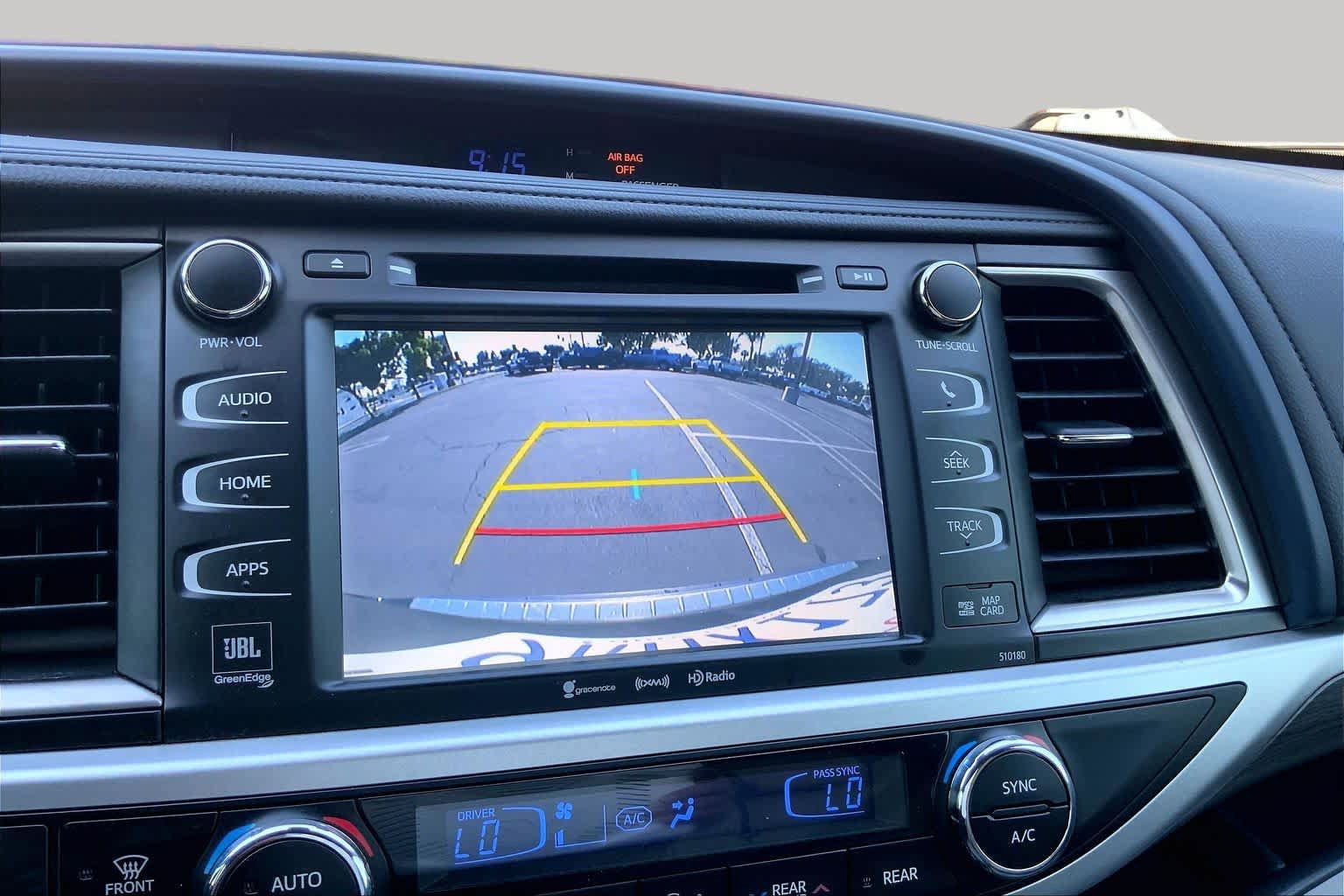 Used 2018 Toyota Highlander Limited FWD image 24