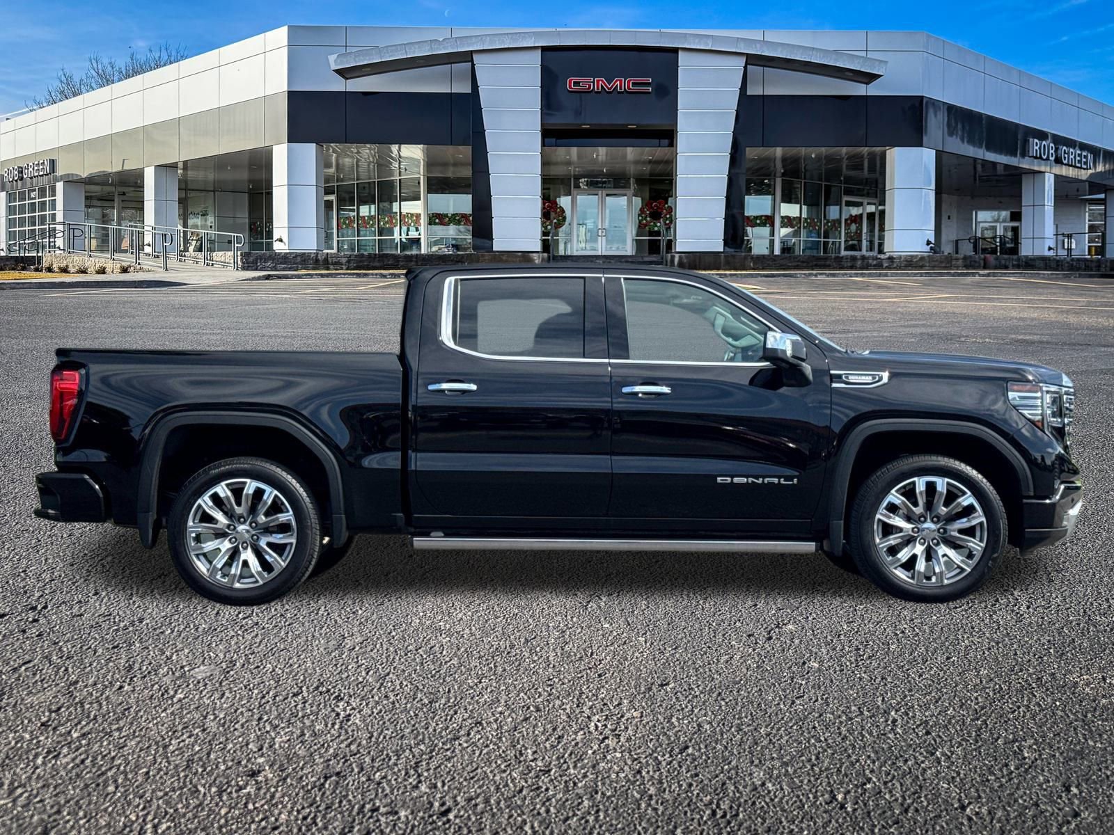 Used 2024 GMC Sierra 1500 Denali image 2