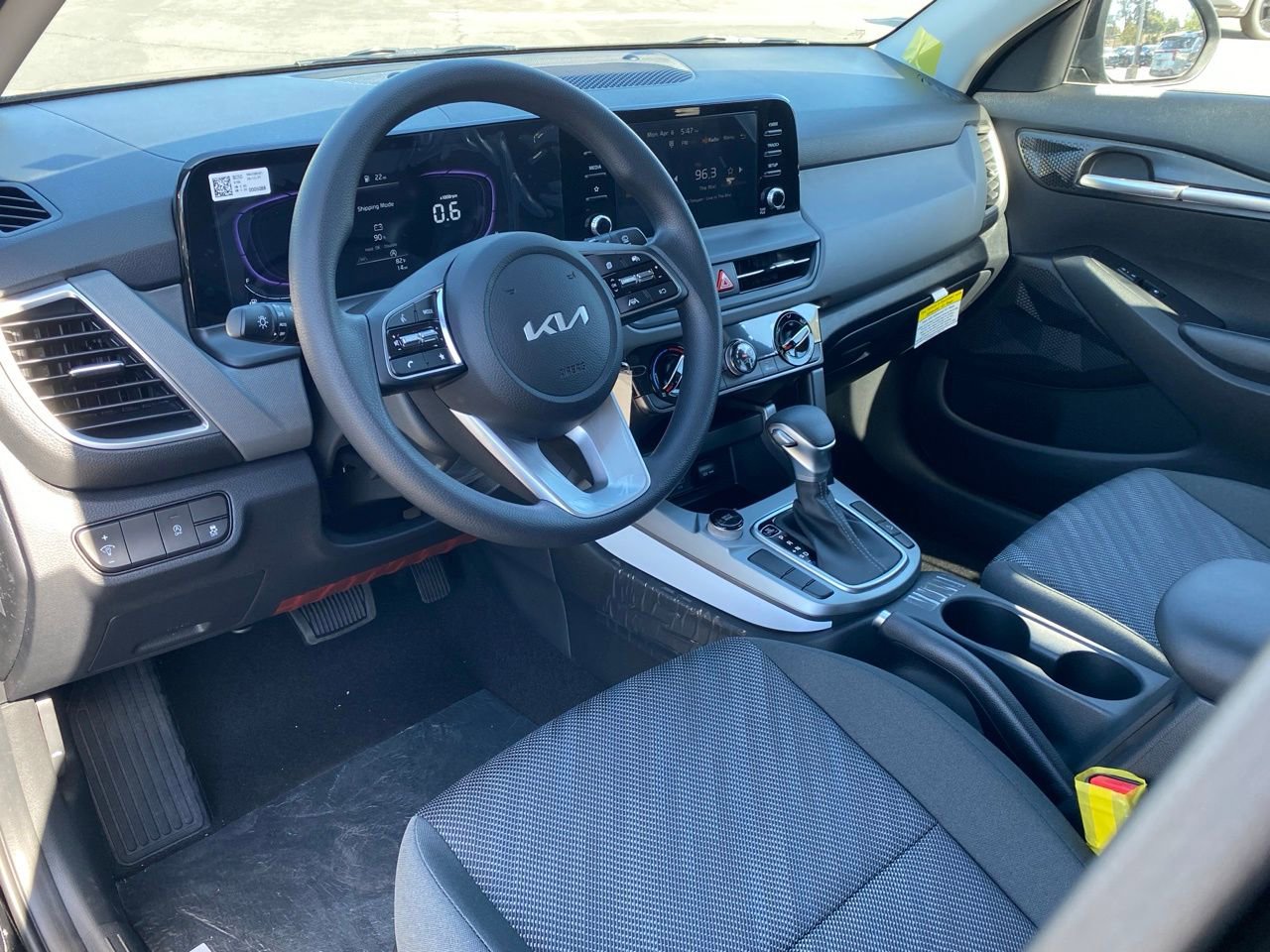 New 2026 Kia Seltos LX FWD image 12