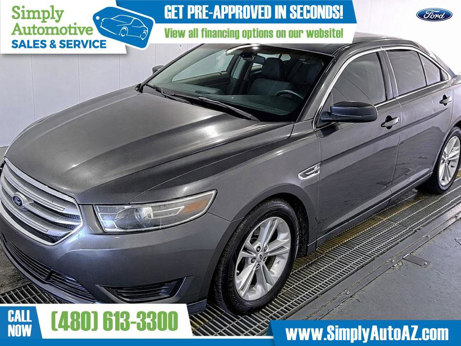 Used 2015 Ford Taurus SE image 1