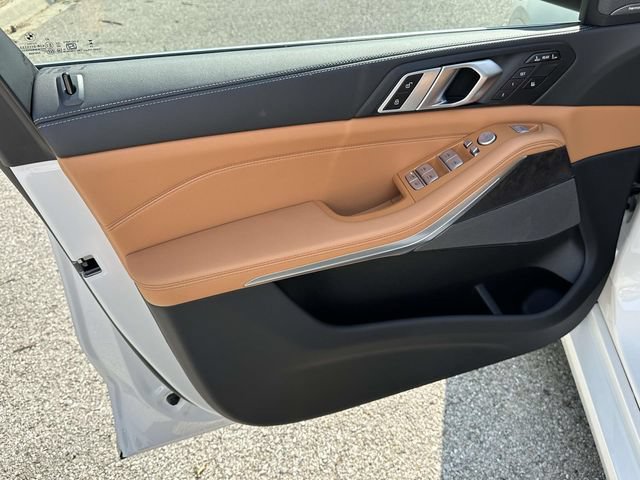 Used 2025 BMW X7 xDrive40i w/ Premium Package AWD/4WD image 24