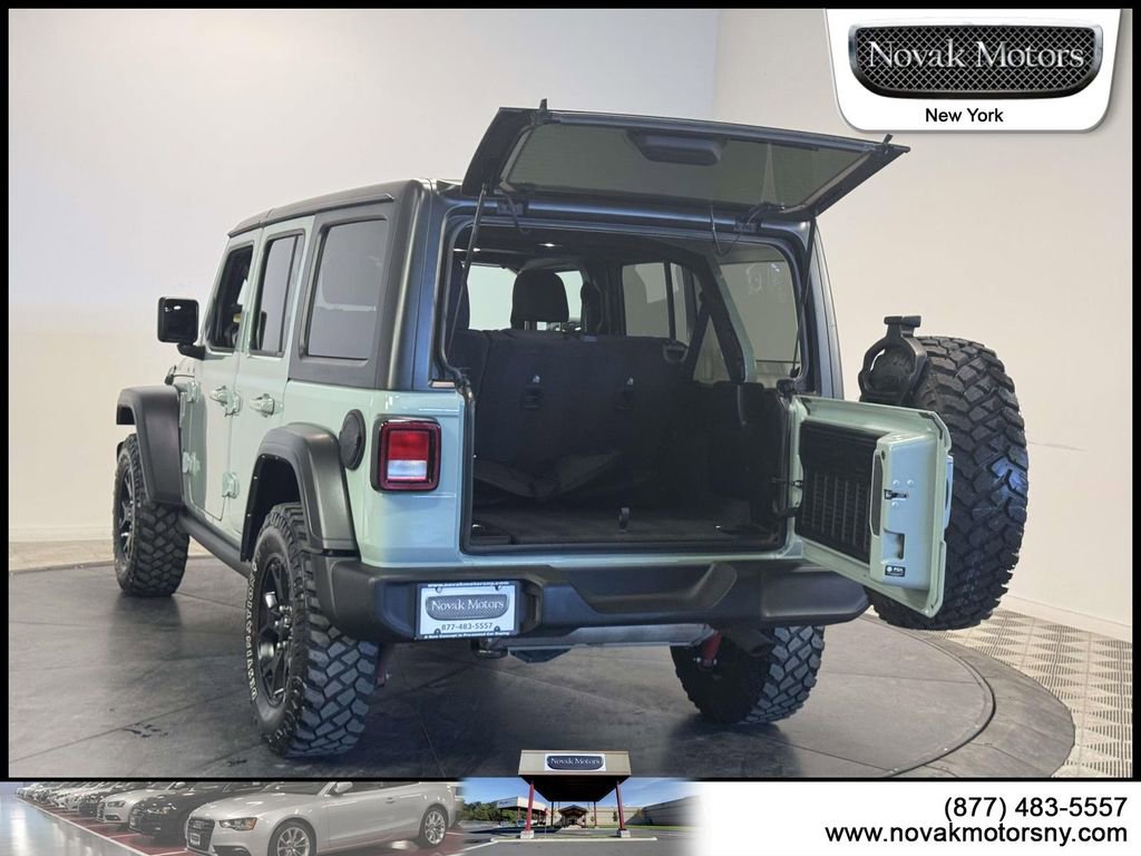 Used 2023 Jeep Wrangler Willys AWD/4WD image 8
