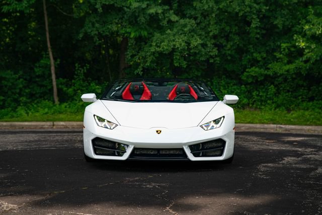 Used 2019 Lamborghini Huracan LP 580-2 RWD image 32