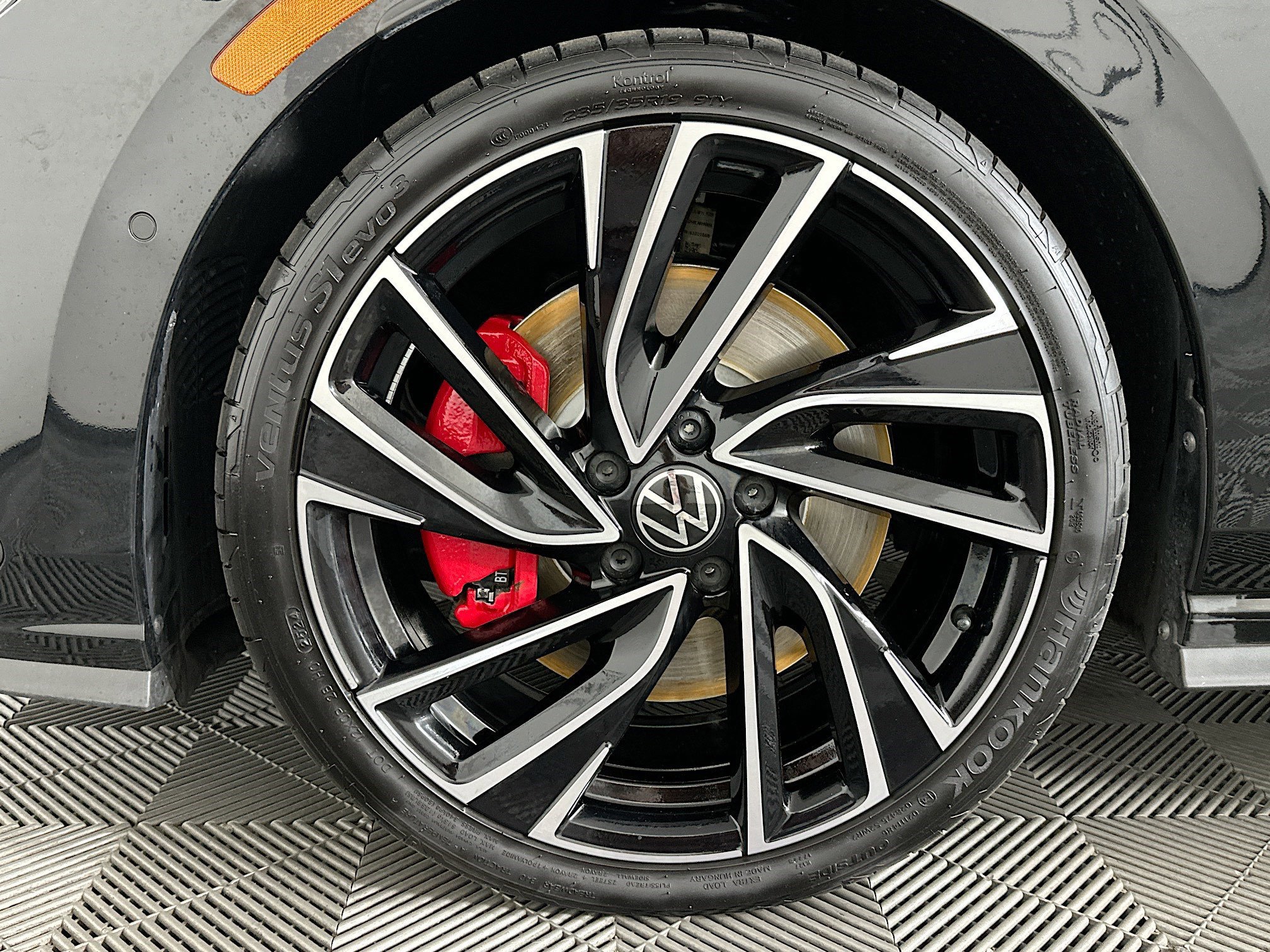 Used 2024 Volkswagen GTI Autobahn image 36