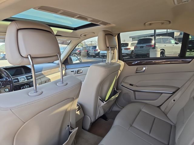 Used 2014 Mercedes-Benz E 350 4MATIC Sedan image 29
