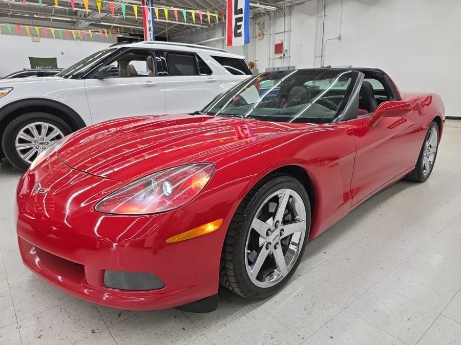 Used 2007 Chevrolet Corvette Coupe w/ Preferred Equipment Group RWD image 3