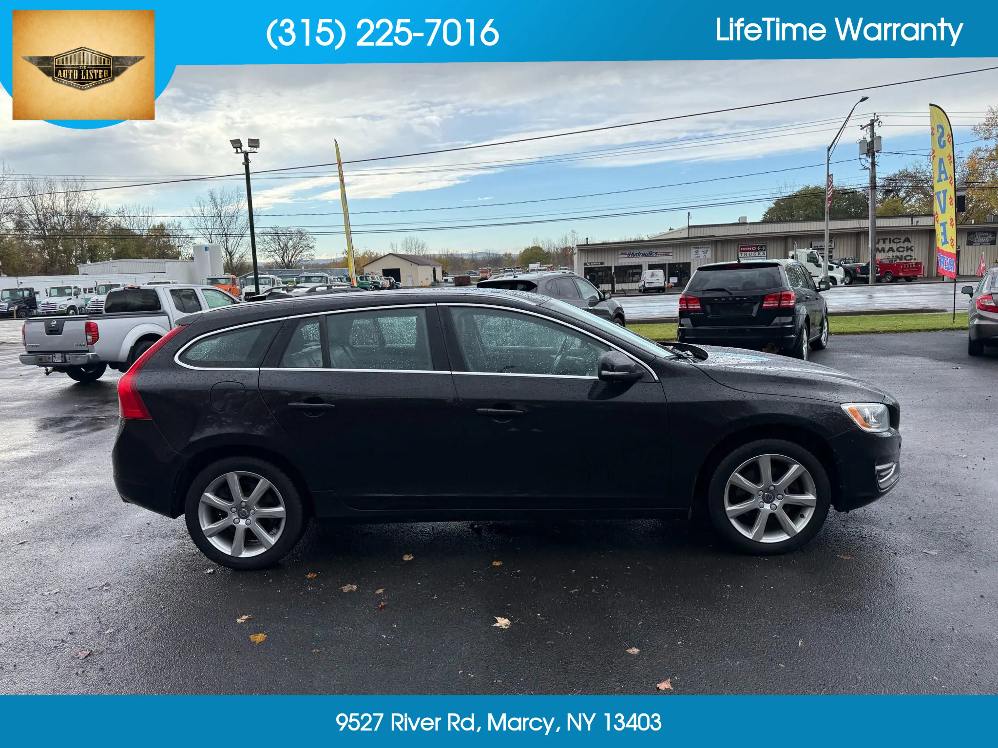 Used 2017 Volvo V60 T5 Premier w/ Convenience Package image 4