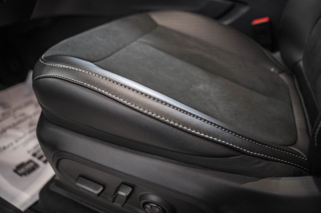 New 2025 Jeep Grand Cherokee Altitude image 33