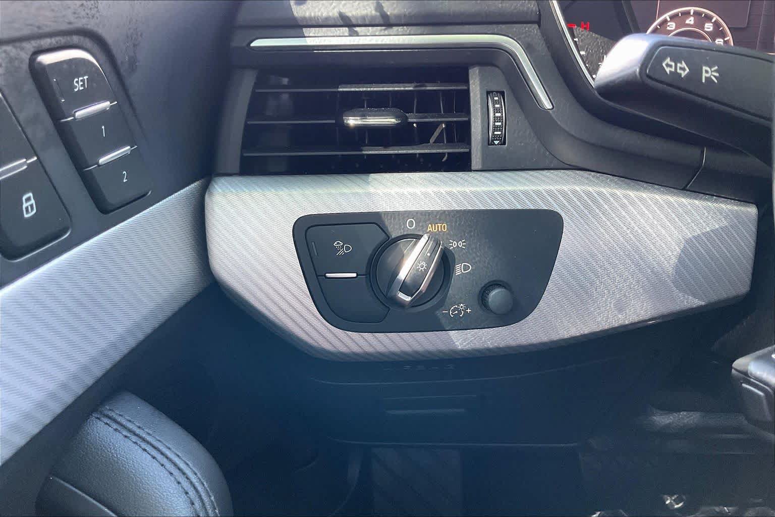 Used 2019 Audi A5 2.0T Premium Plus w/ Premium Plus AWD/4WD image 32