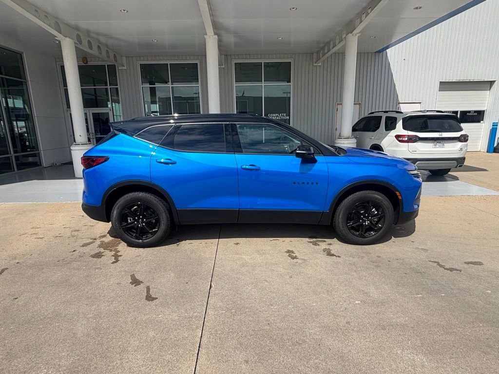 New 2026 Chevrolet Blazer LT w/ Midnight/Sport Edition image 4