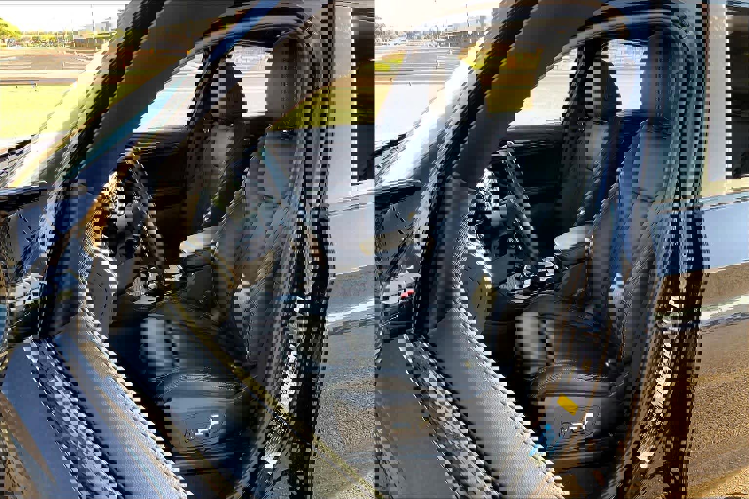 Used 2023 BMW X4 M40i w/ Parking Assistance Package AWD/4WD image 8