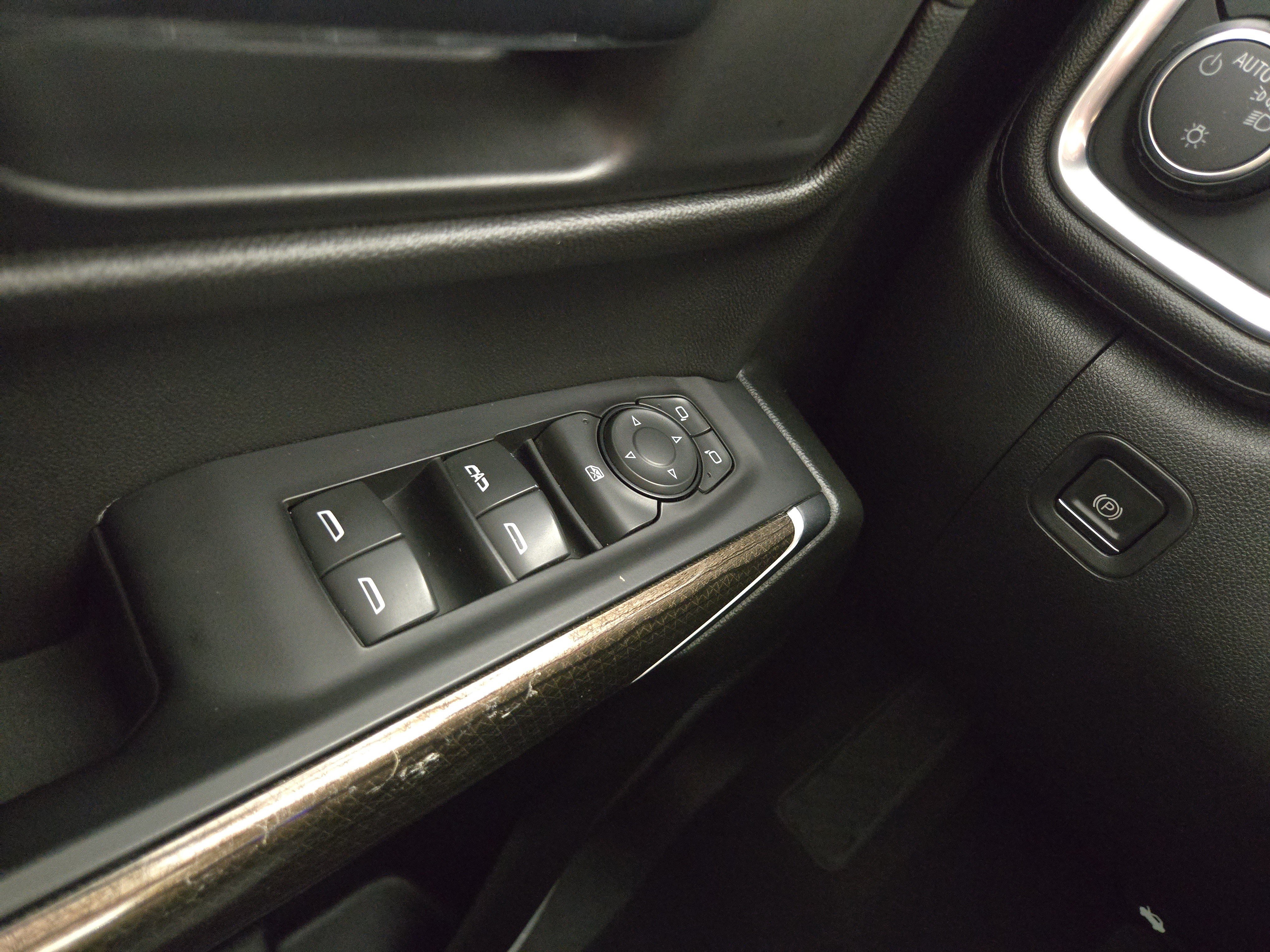 Used 2019 Chevrolet Silverado 1500 LT w/ All-Star Edition AWD/4WD image 30