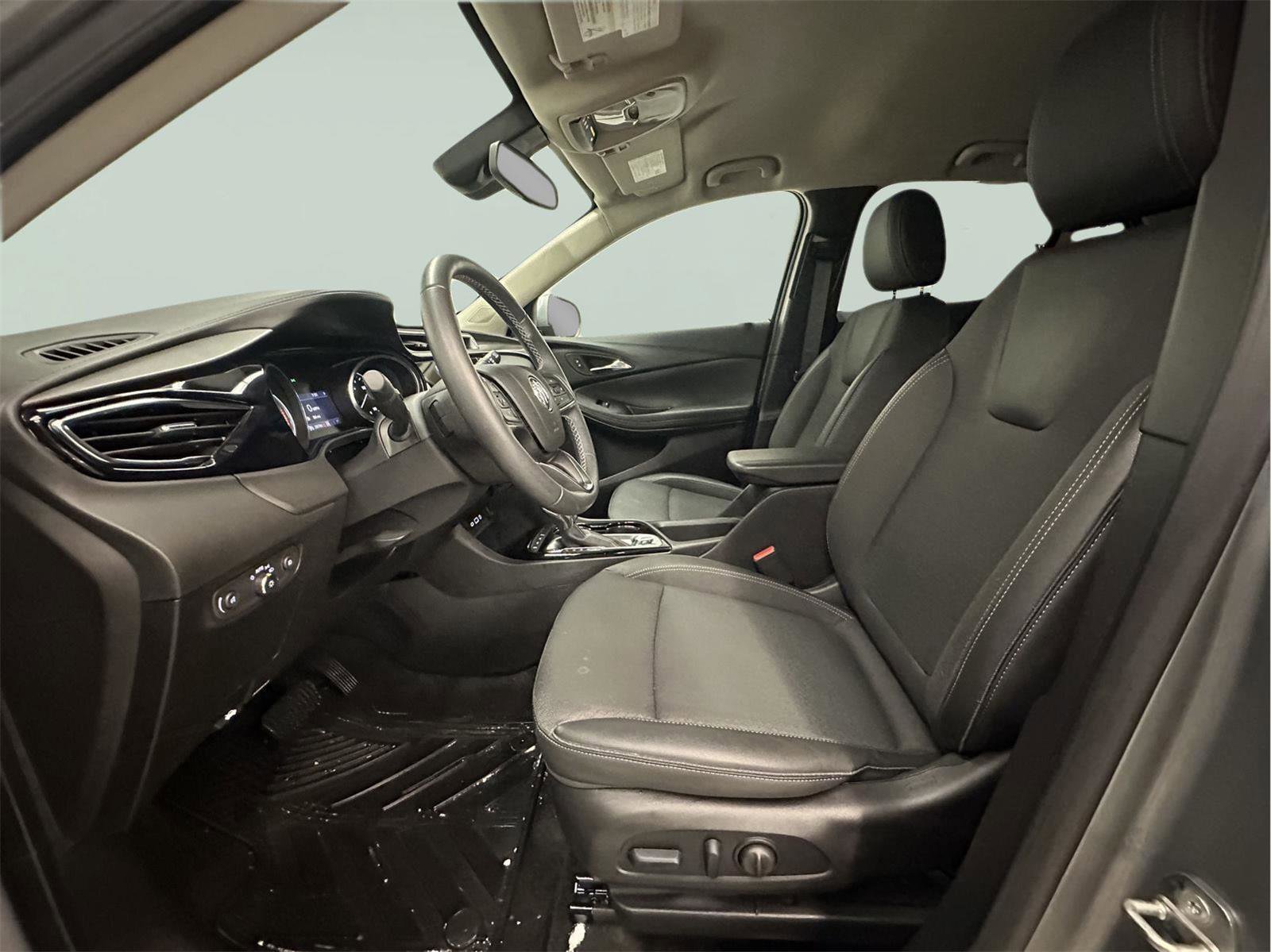 Used 2023 Buick Encore GX Select w/ Sport Touring Package image 25